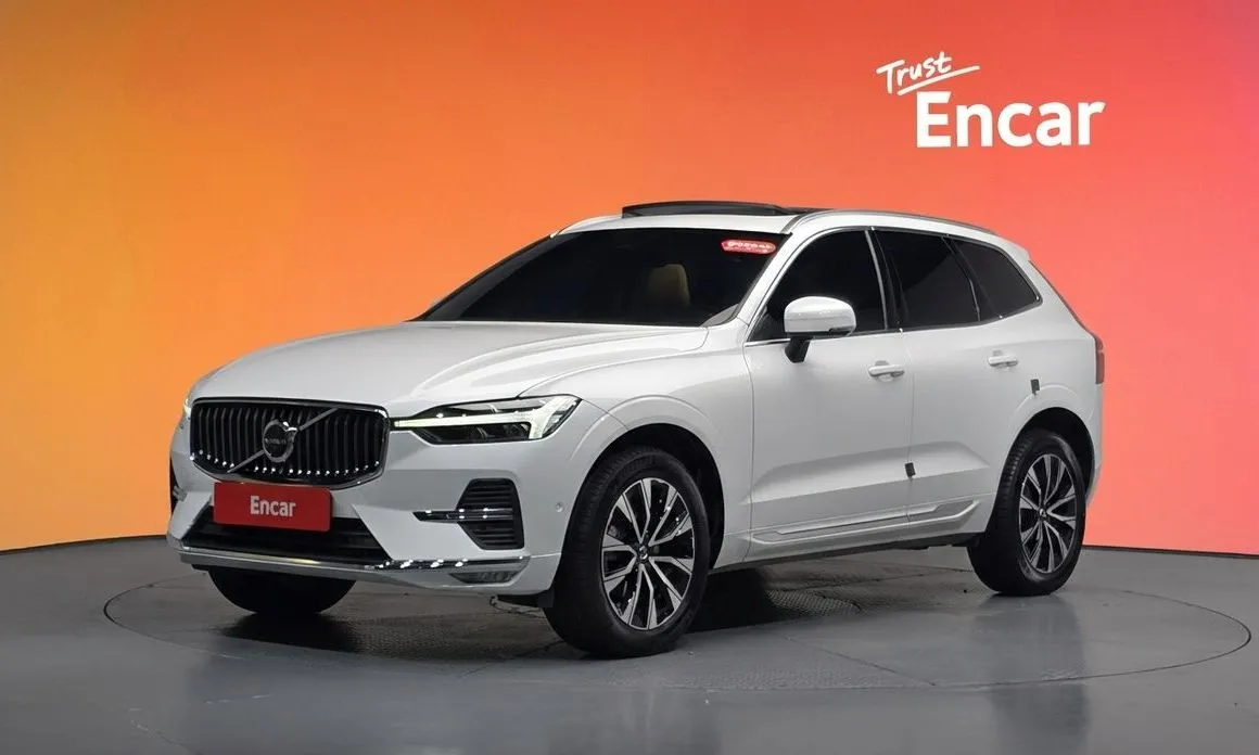 Volvo XC60 — фото 1