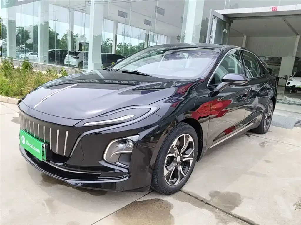 Hongqi E-QM5 — фото 6