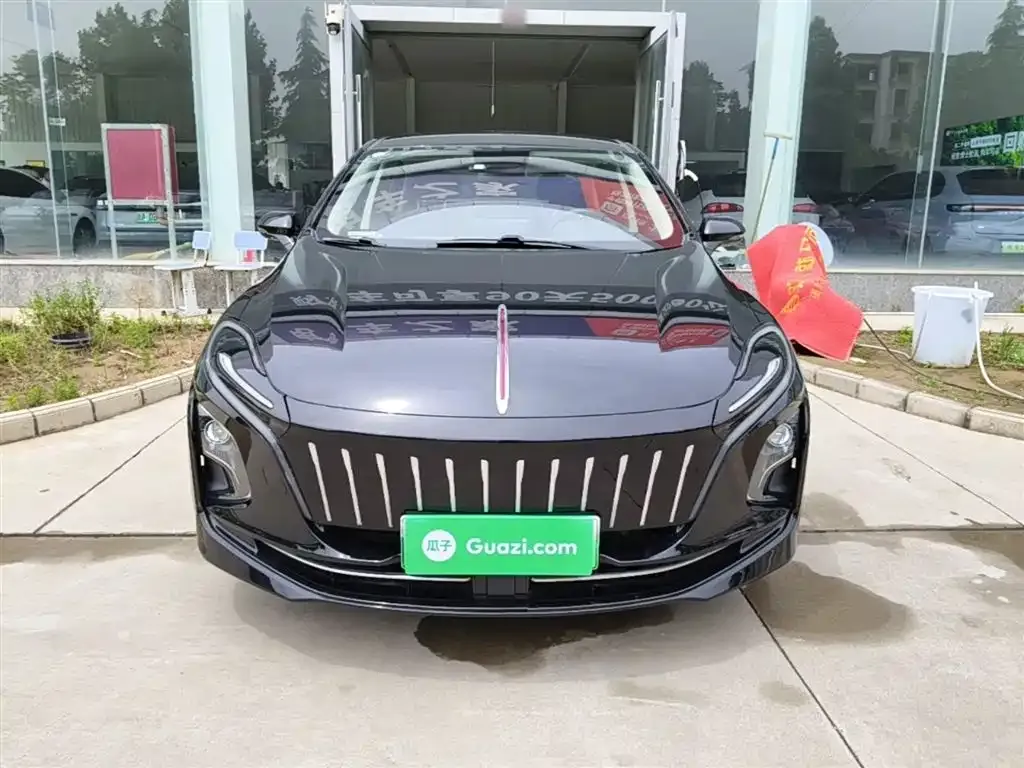 Hongqi E-QM5 — фото 10
