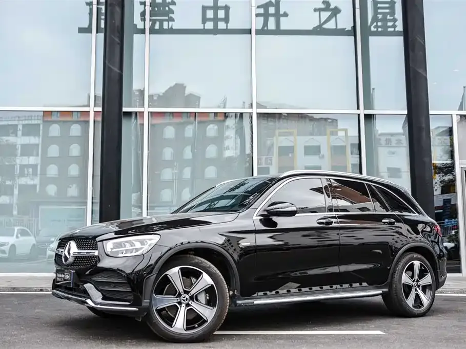 Mercedes-Benz GLC — фото 1
