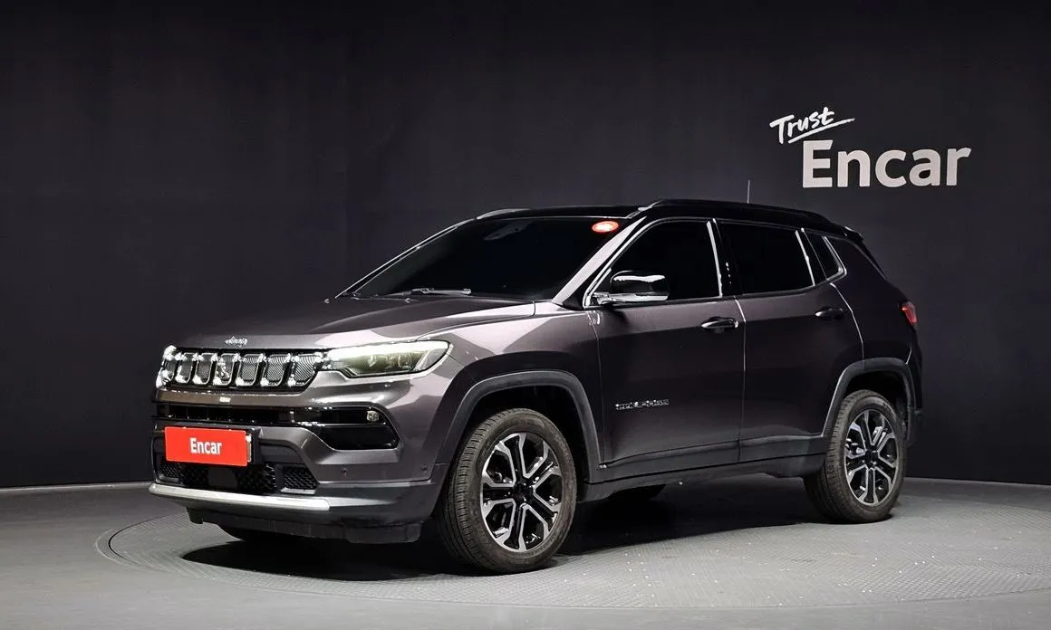 Jeep Compass — фото 1
