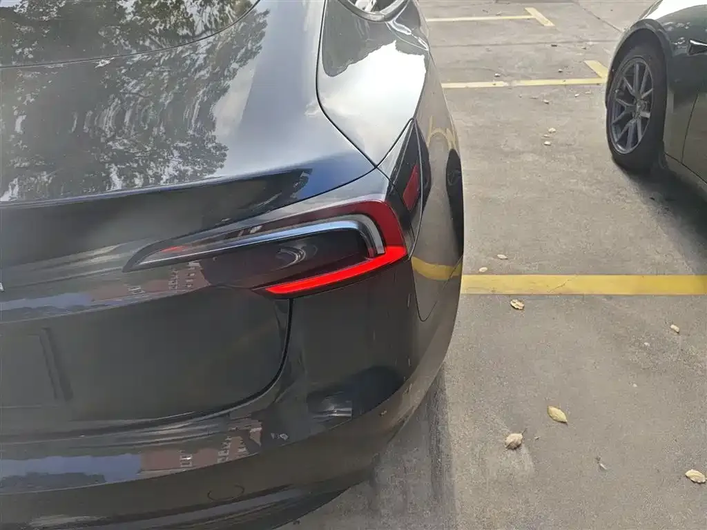 Tesla Model 3 — фото 2