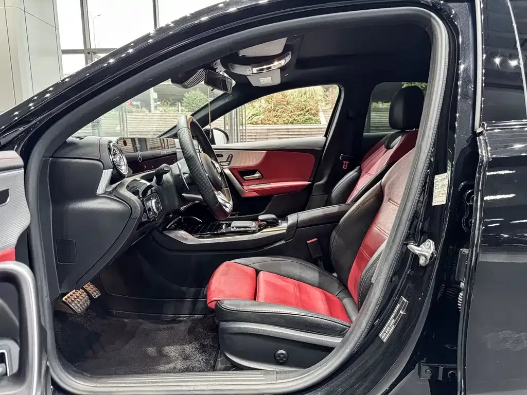 Mercedes-Benz A-Class AMG — фото 4