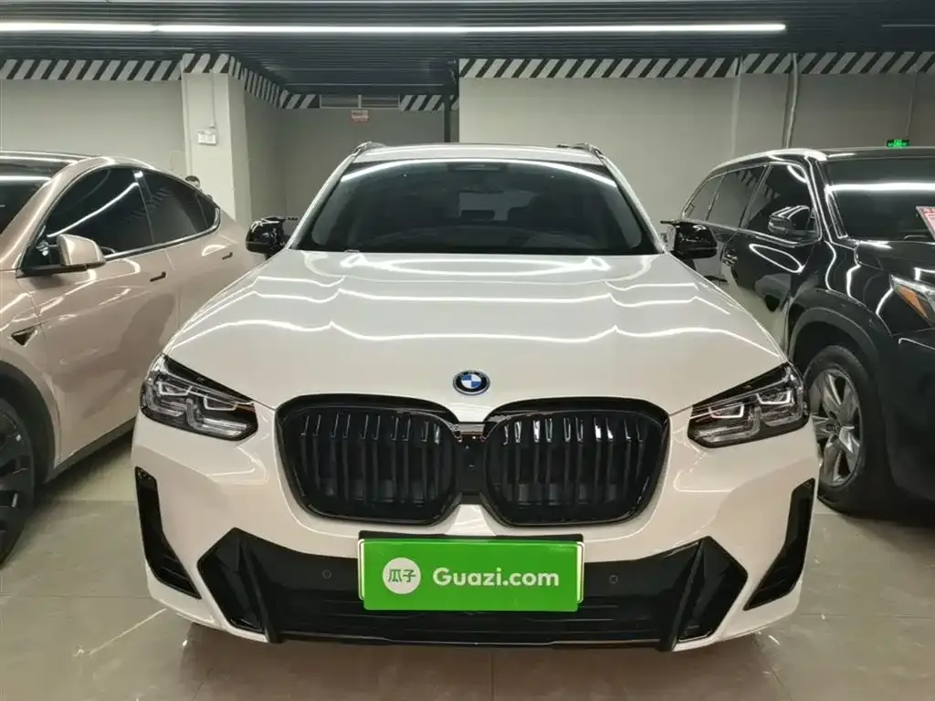 BMW iX3 — фото 9