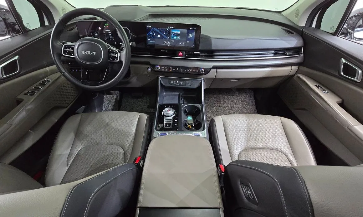 Kia Carnival — фото 10