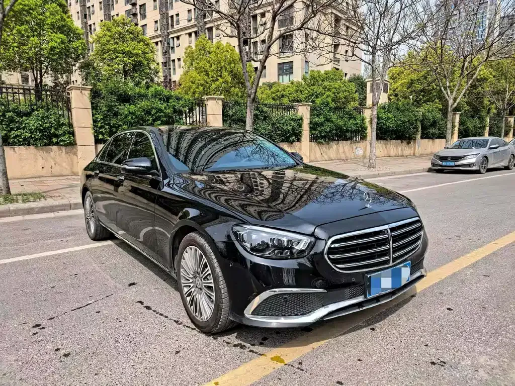 Mercedes-Benz E-Class — фото 5