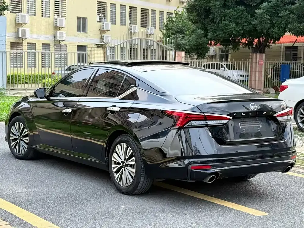 Nissan Teana — фото 5