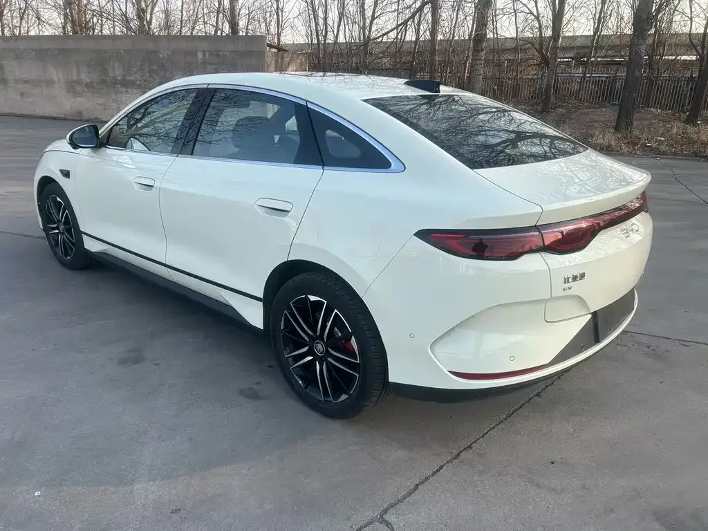 BYD Qin L — фото 3
