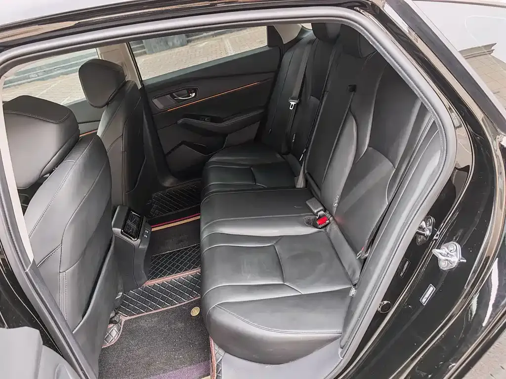 Honda Accord — фото 10