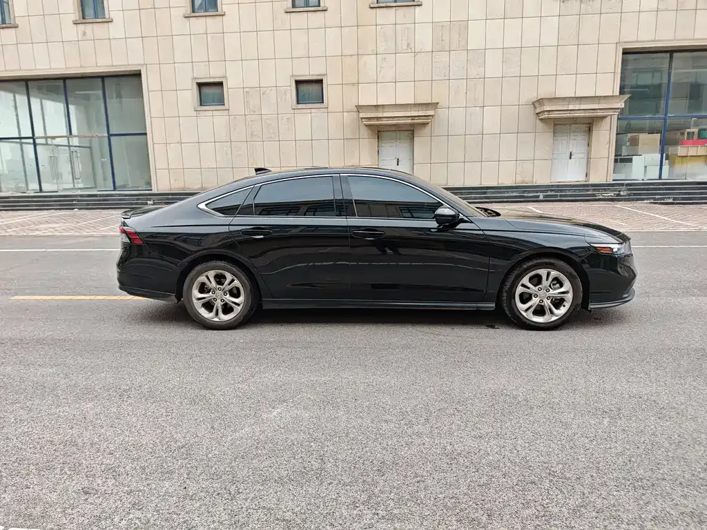 Honda Accord — фото 4