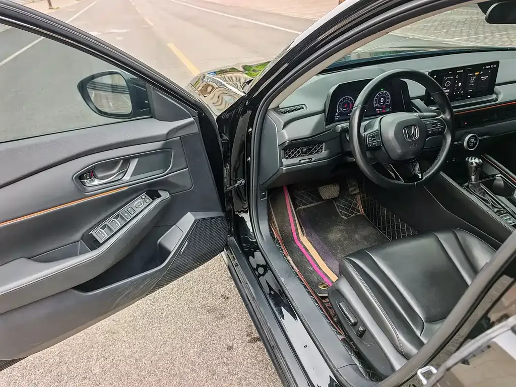 Honda Accord — фото 6