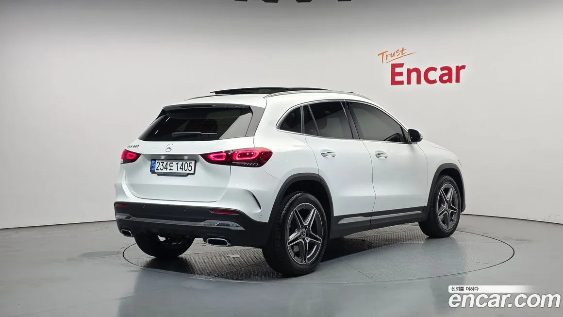Mercedes-Benz GLA-Class — фото 2