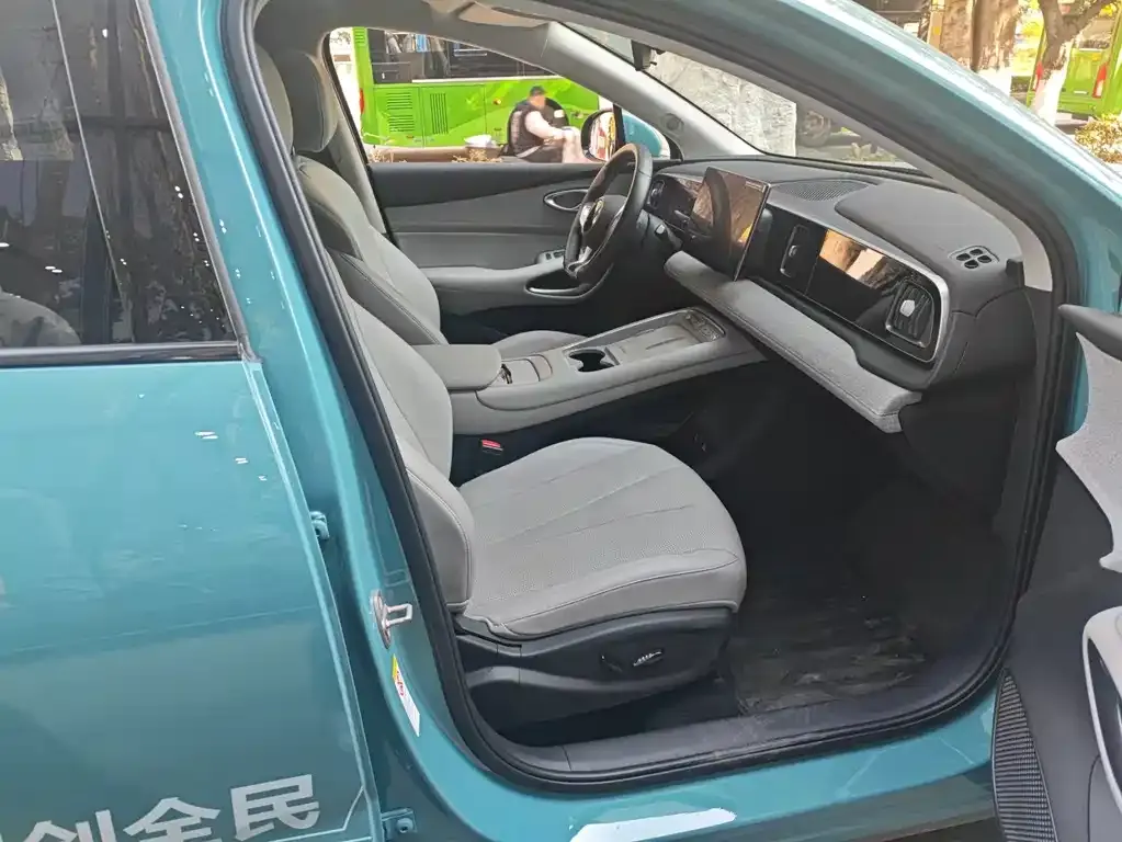 BYD Hiace 05 EV — фото 4
