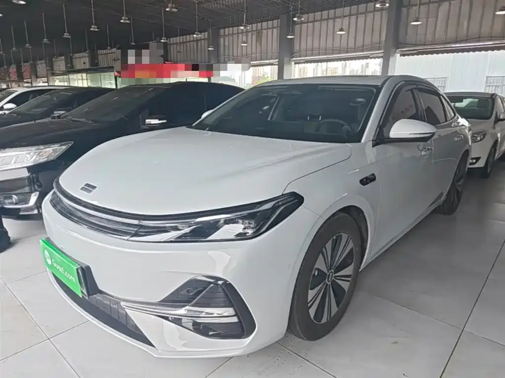 Geely Galaxy A7 — фото 1