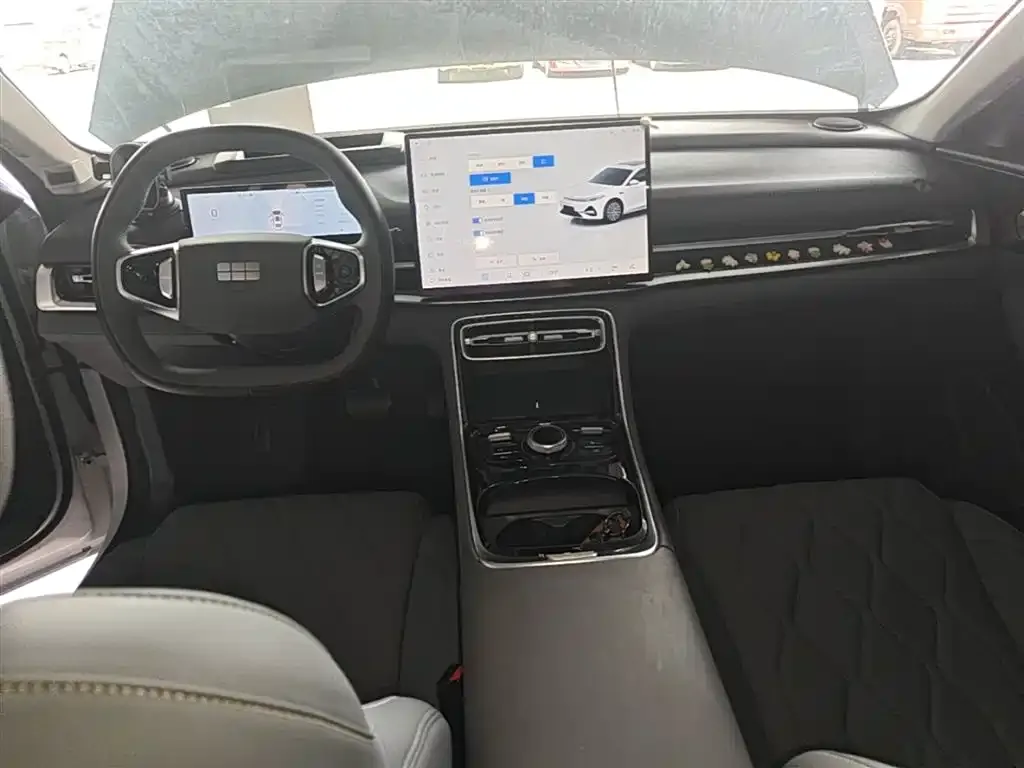 Geely Galaxy A7 — фото 3