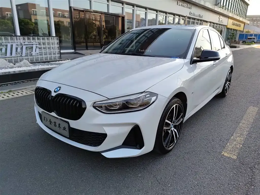 BMW 1 Series — фото 1
