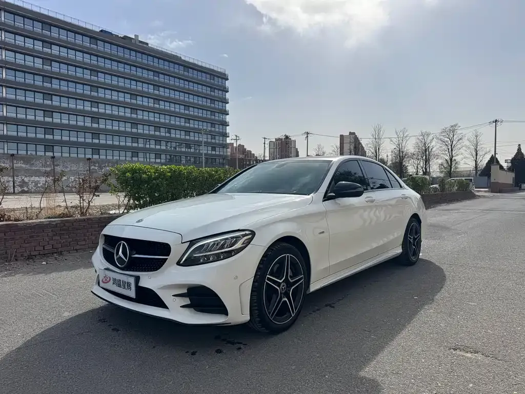 Mercedes-Benz C-Class — фото 1