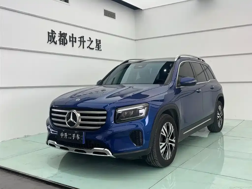 Mercedes-Benz GLB — фото 1