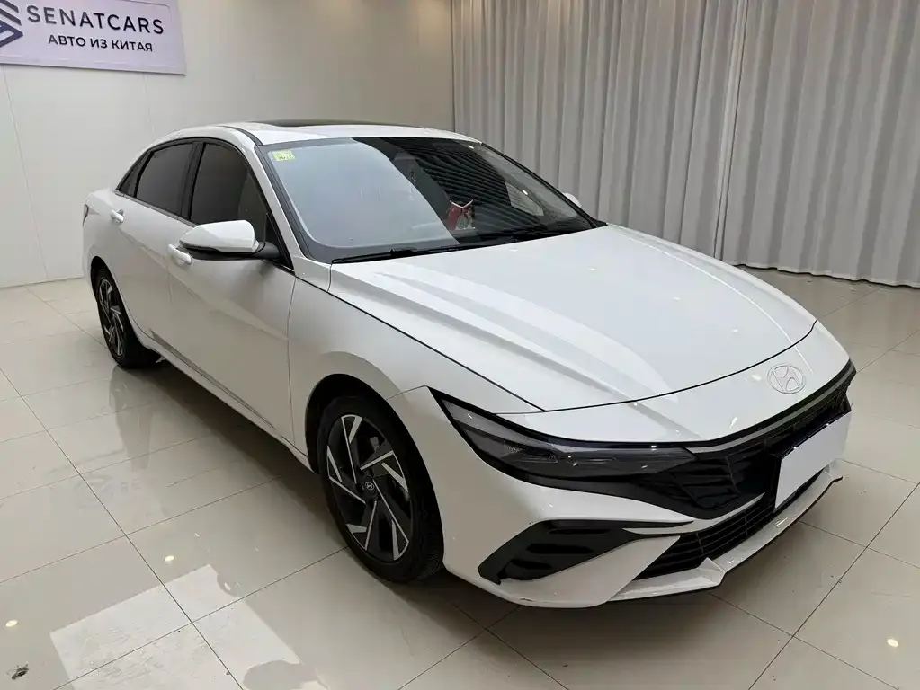 Hyundai Elantra — фото 4