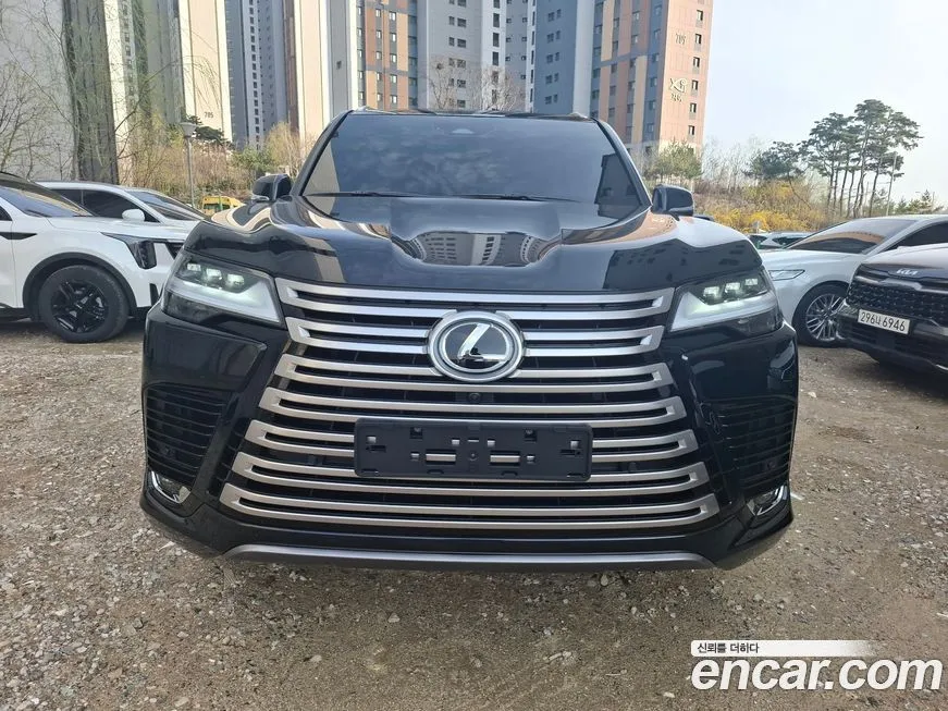 Lexus LX — фото 1
