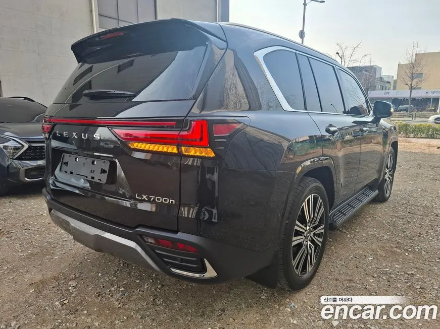 Lexus LX — фото 9