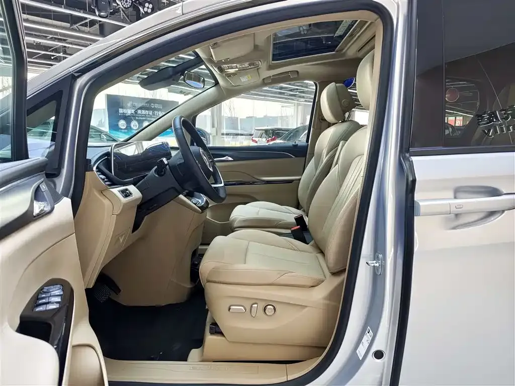 Buick GL8 Hybrid — фото 4