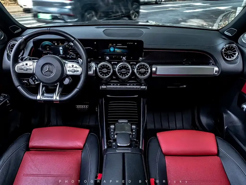 Mercedes-Benz GLB AMG — фото 4