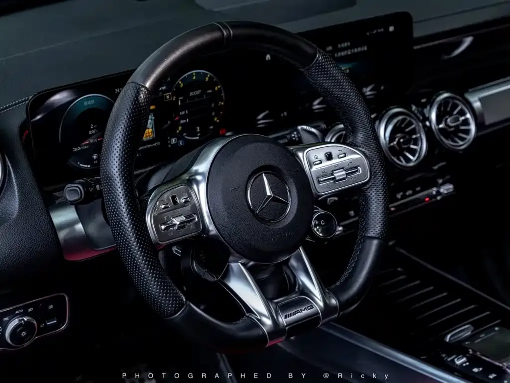Mercedes-Benz GLB AMG — фото 9