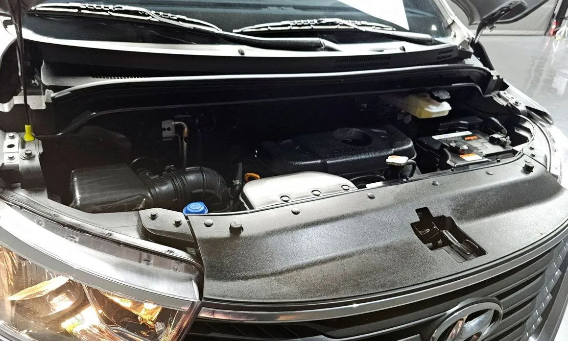 Hyundai Starex — фото 10