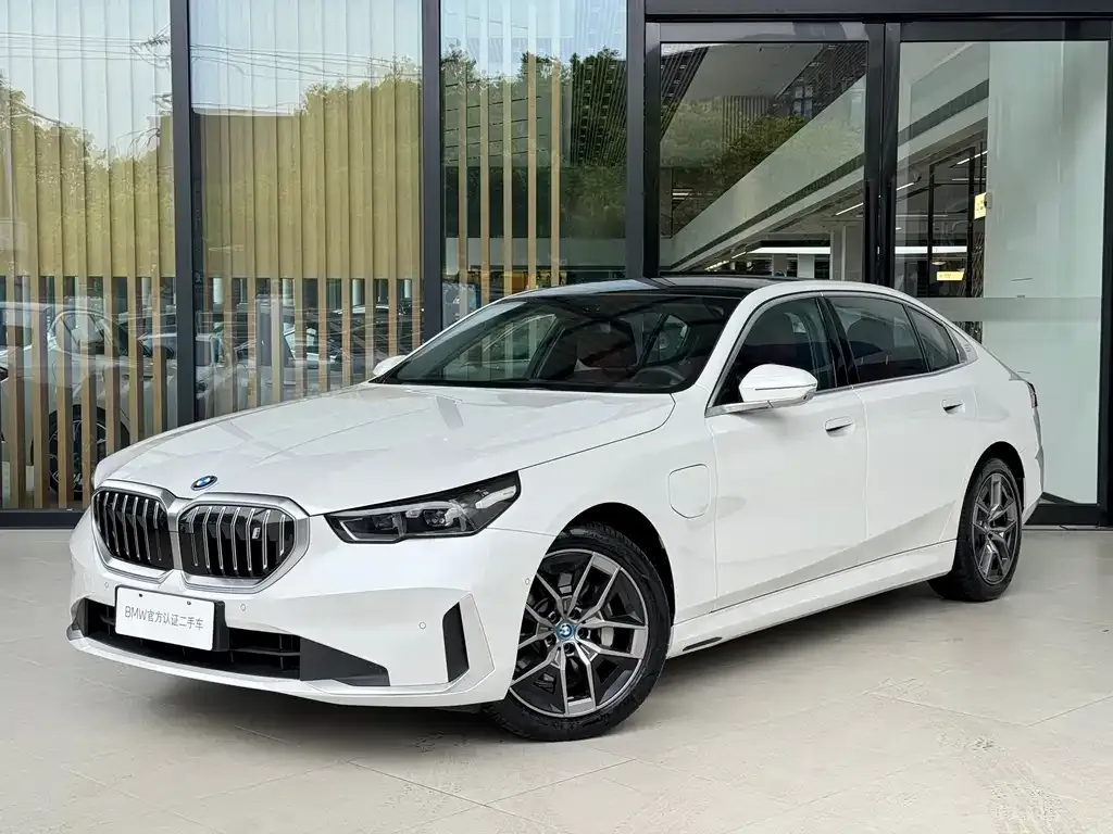 BMW i5 — фото 10