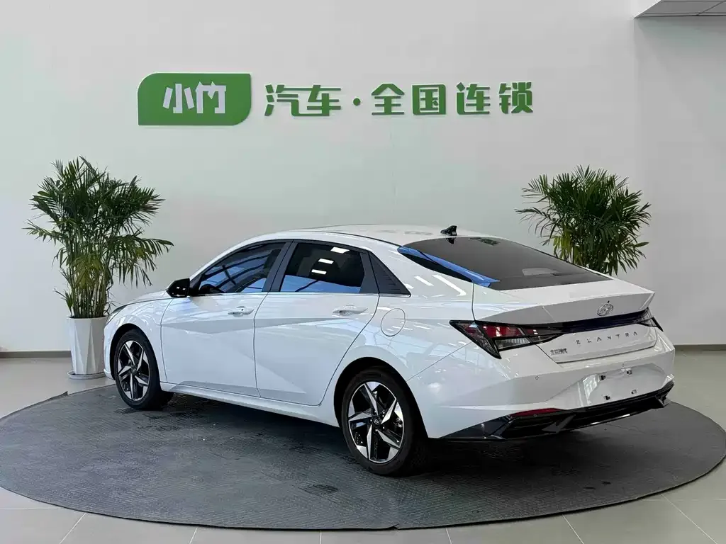 Hyundai Elantra — фото 6