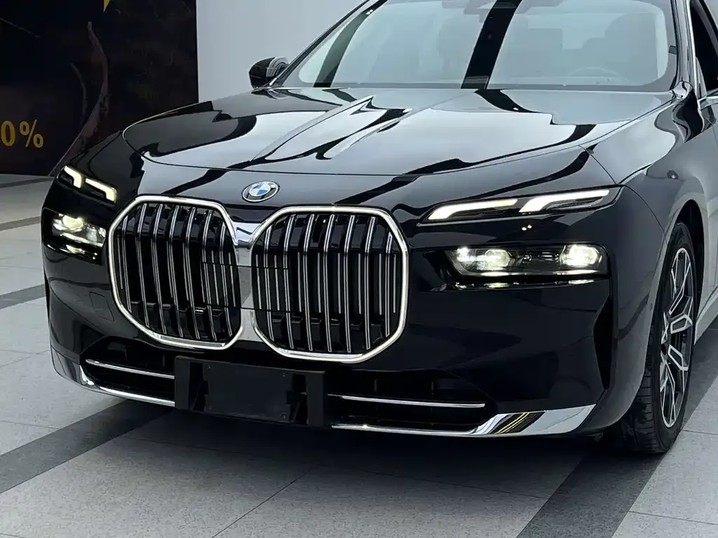 BMW 7 Series — фото 4