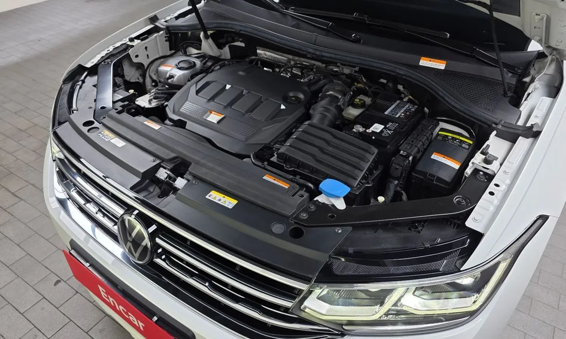 Volkswagen Tiguan — фото 10