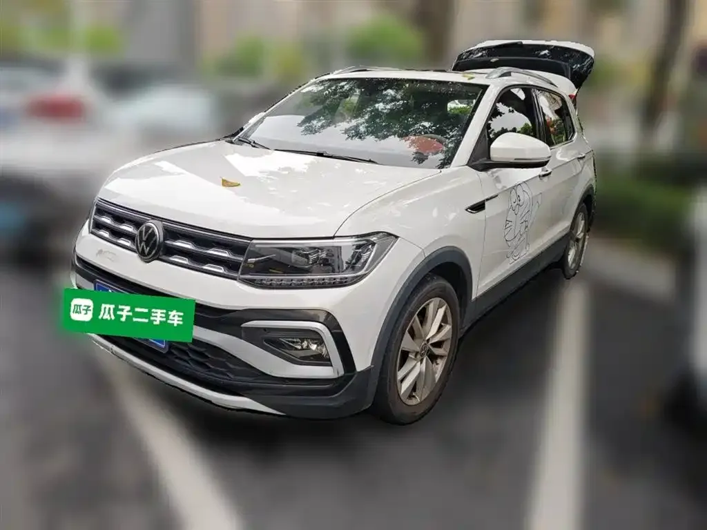 Volkswagen T-Cross — фото 1