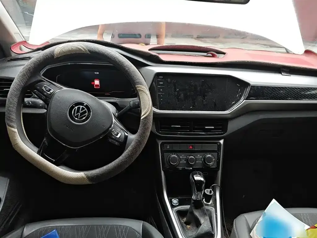 Volkswagen T-Cross — фото 10