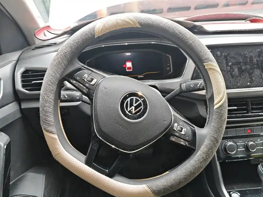 Volkswagen T-Cross — фото 8