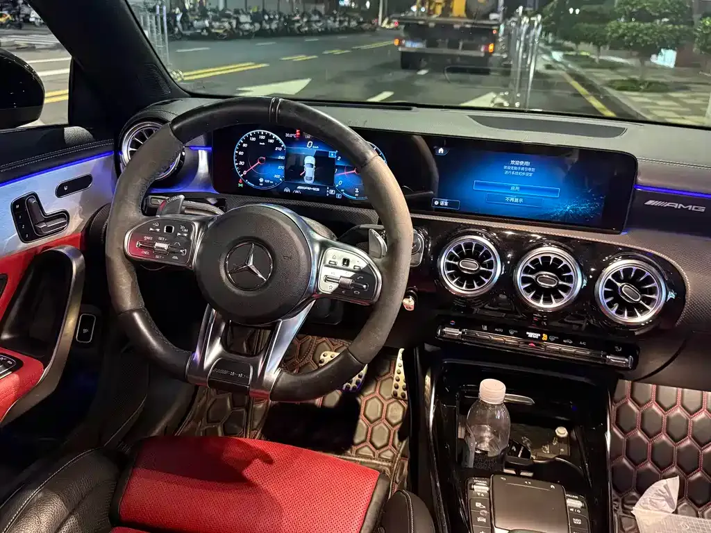 Mercedes-Benz CLA AMG — фото 5