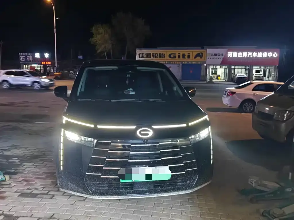 GAC Motor E8 Hybrid — фото 9