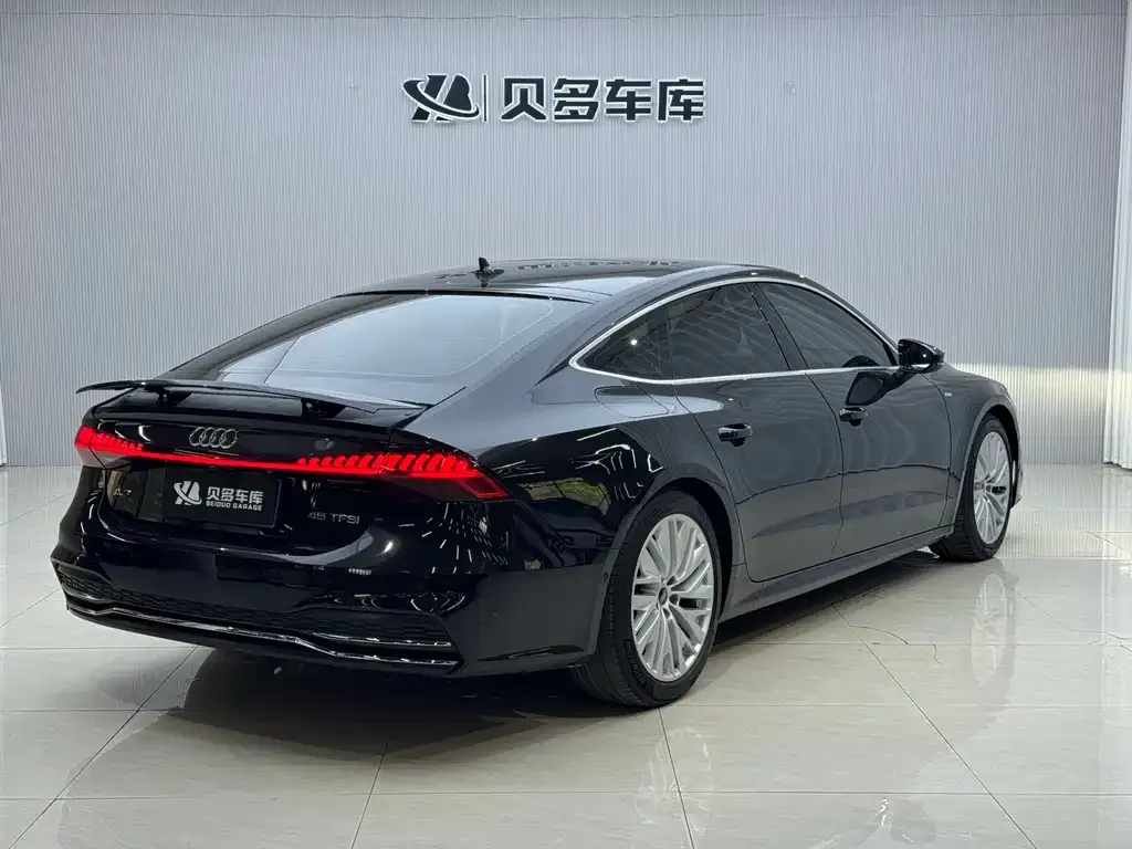 Audi A7 — фото 7