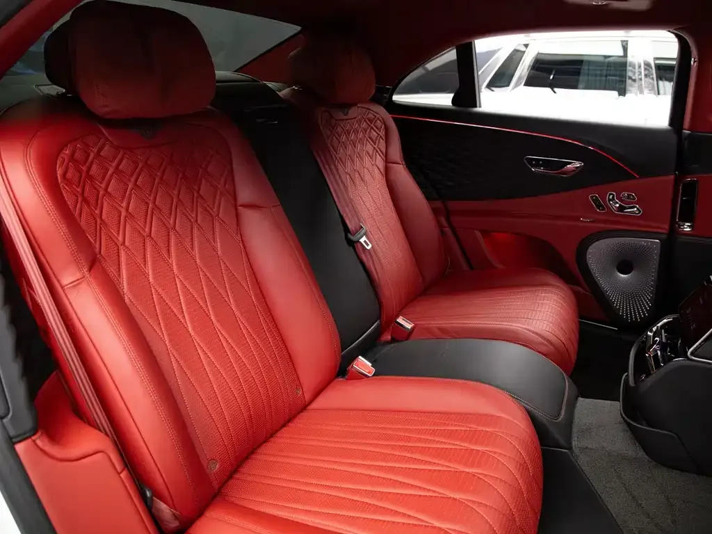 Bentley Flying Spur — фото 6