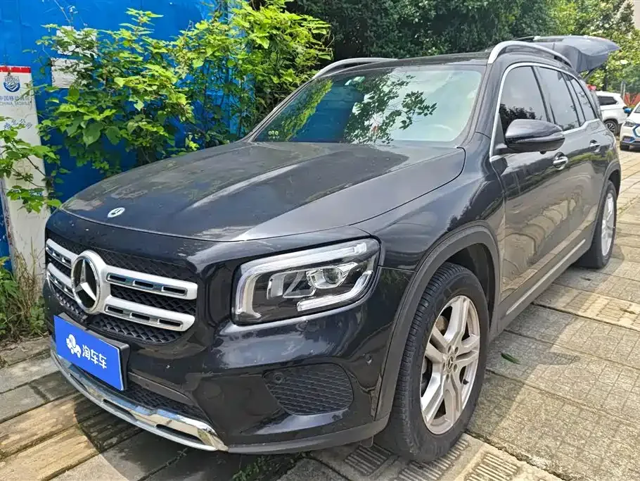 Mercedes-Benz GLB — фото 1
