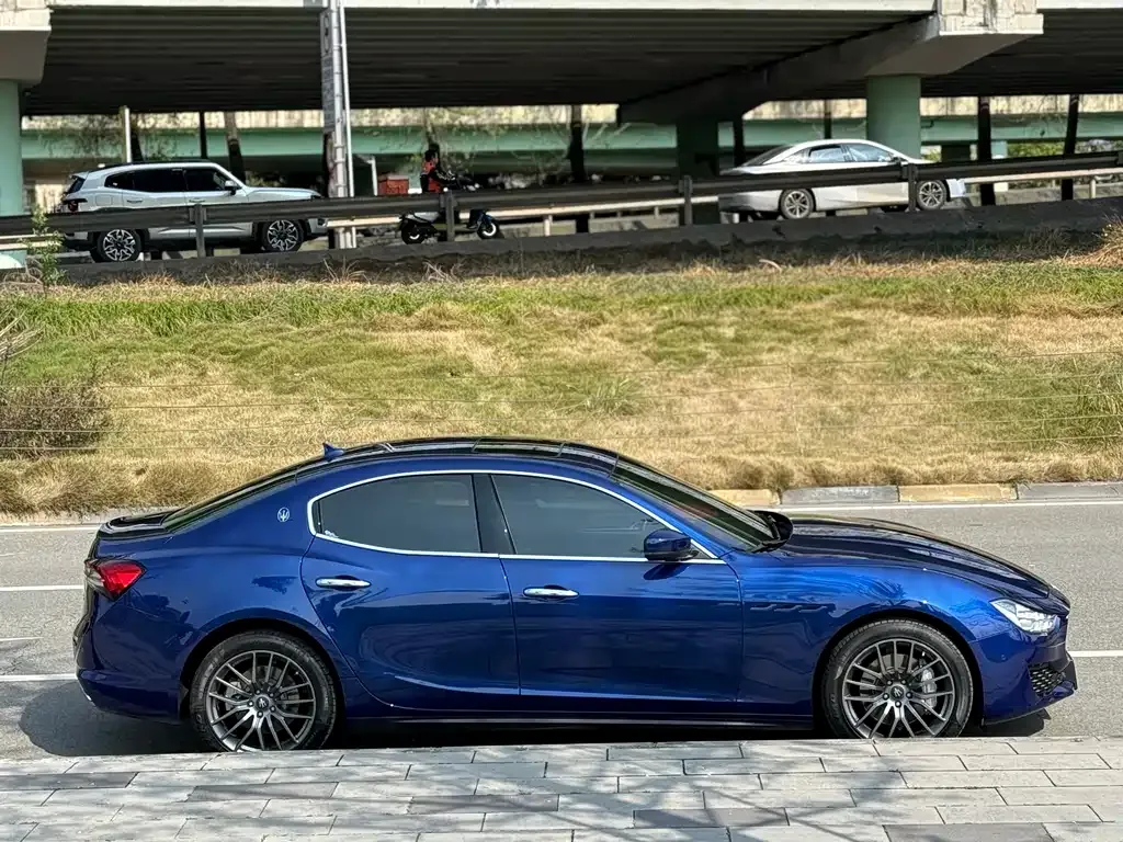 Maserati Ghibli — фото 8