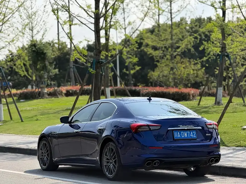 Maserati Ghibli — фото 10