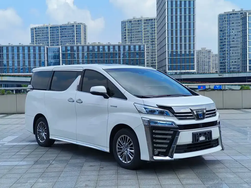 Toyota Vellfire — фото 10
