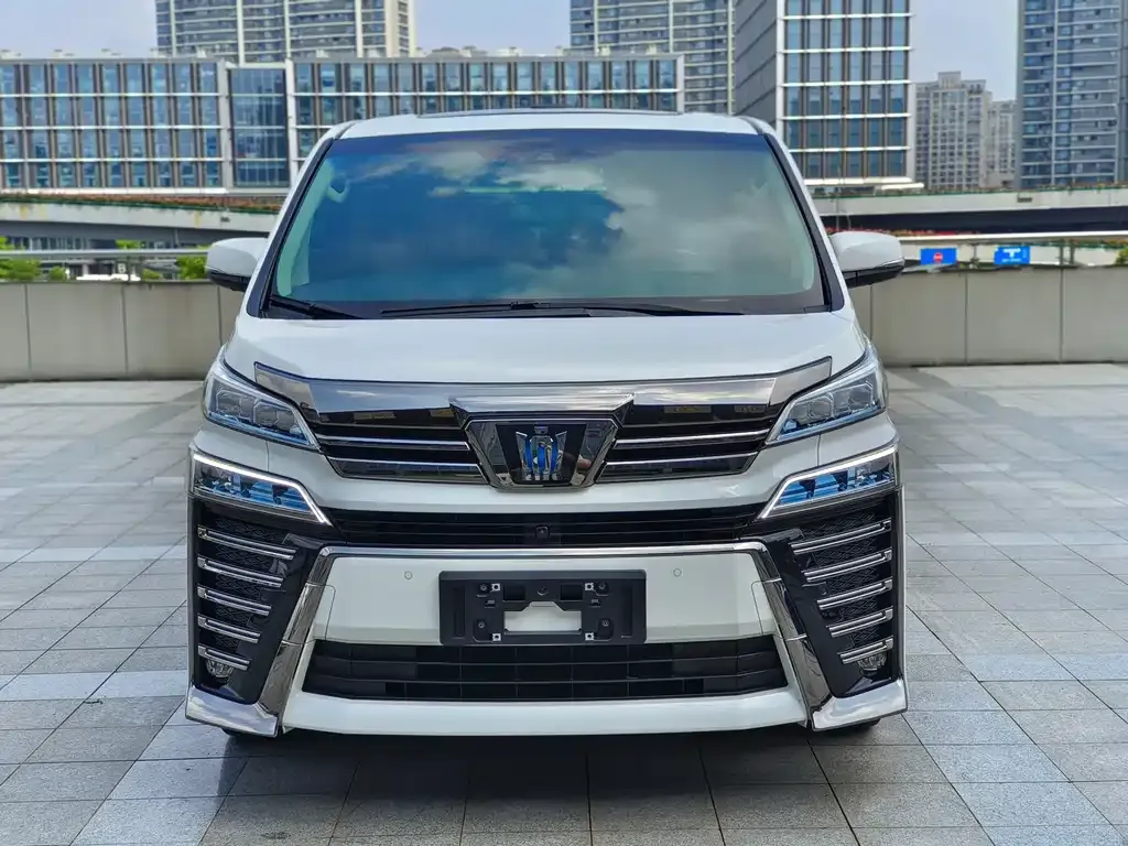 Toyota Vellfire — фото 7