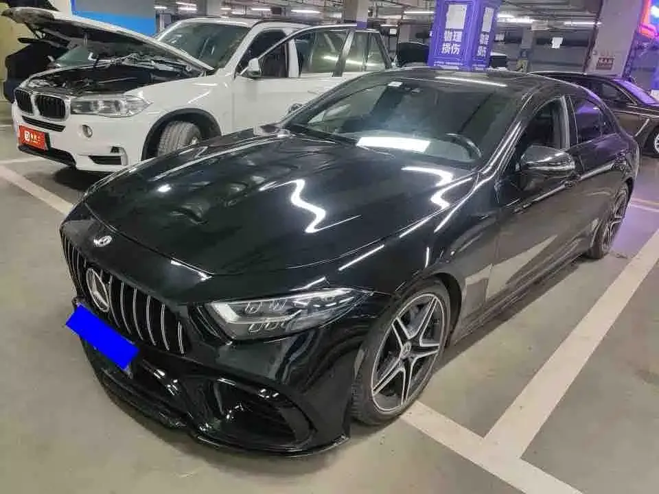 Mercedes-Benz CLS — фото 1