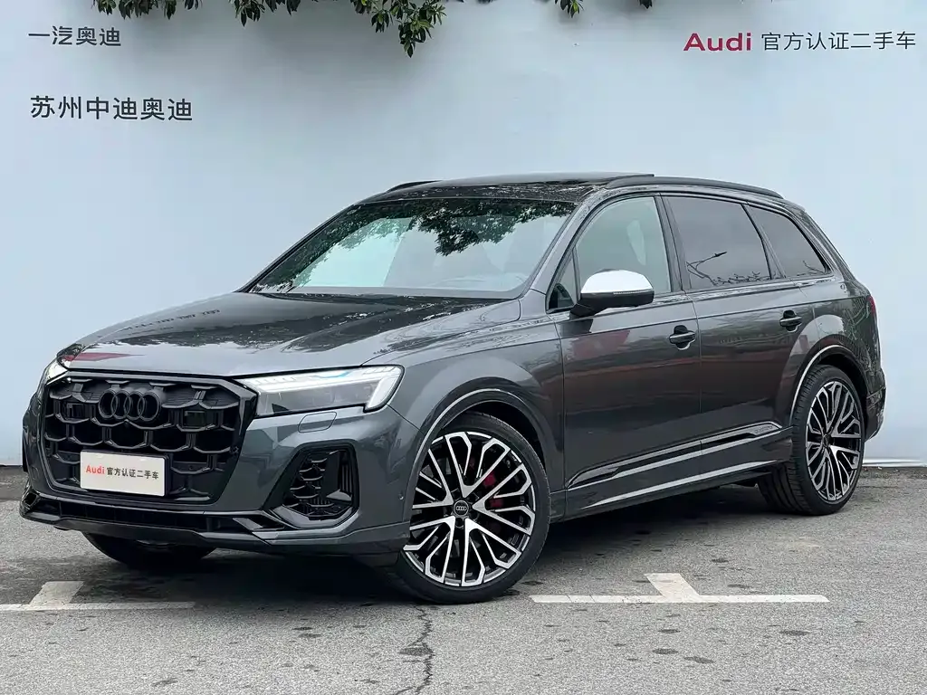 Audi SQ7 — фото 1