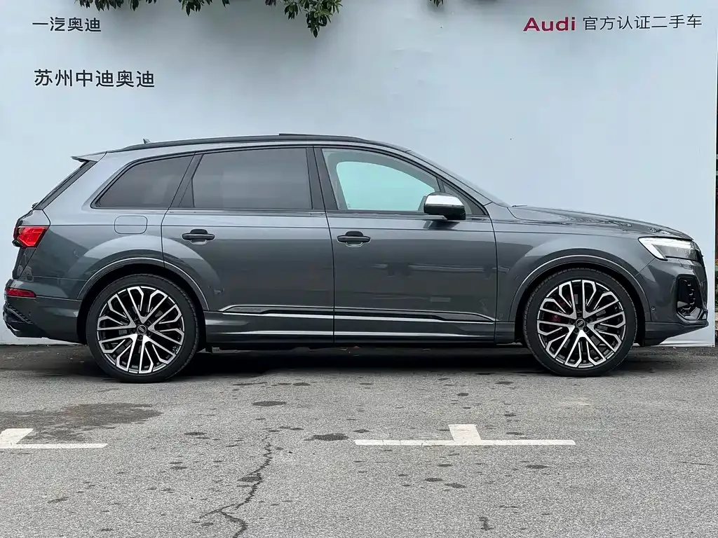 Audi SQ7 — фото 8