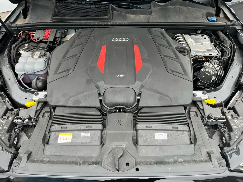 Audi SQ7 — фото 9