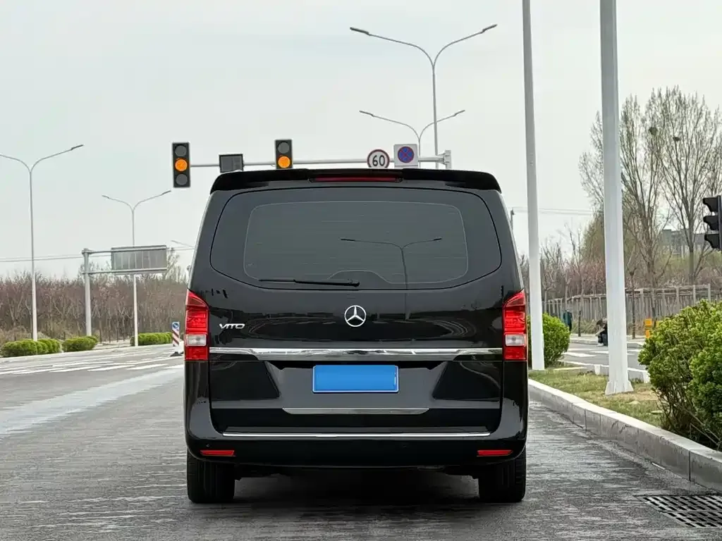 Mercedes-Benz Vito — фото 8